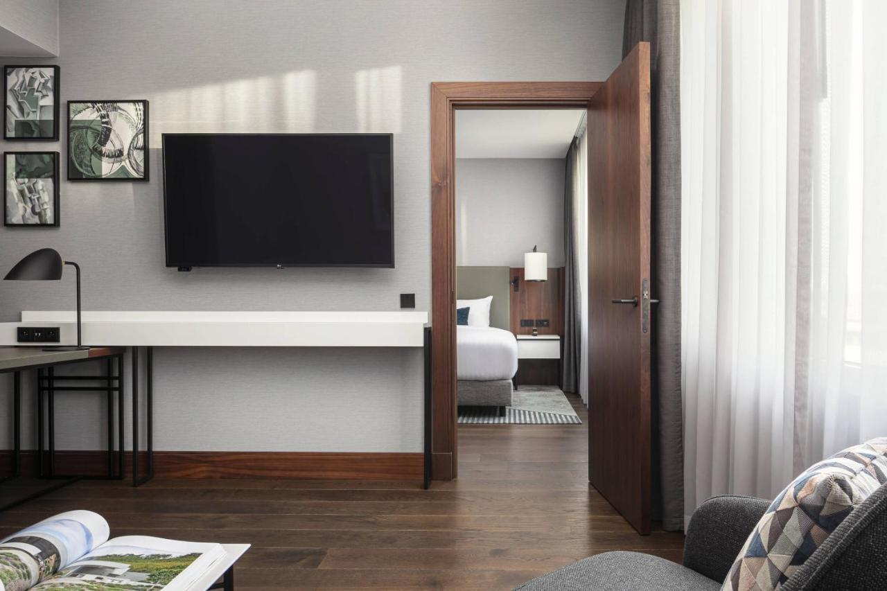 Prague Marriott Hotel Exterior photo A guest room at the hotel
